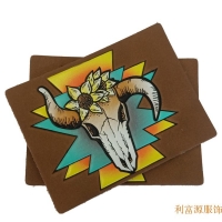 廠家直銷真皮皮標(biāo)、特種電壓標(biāo),彩色油印電壓皮標(biāo)